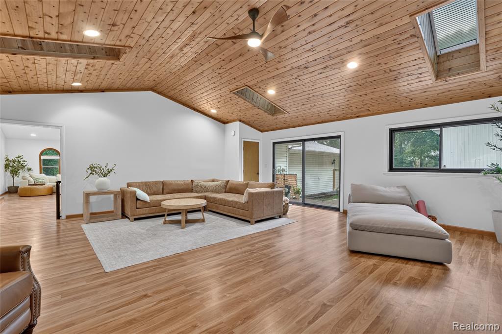 8655 Joey Drive, Pinckney, MI 48169 — Photo 15