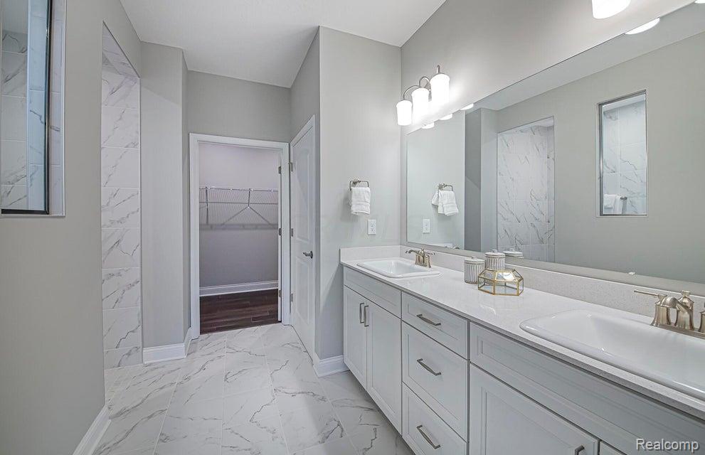 50617 Crusader Drive, Macomb, MI 48042 — Photo 11