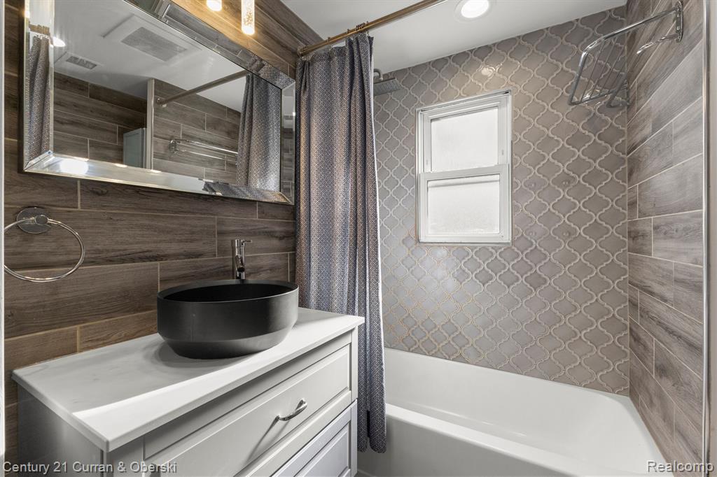 4817 WESTLAND Street, Dearborn, MI 48126 — Photo 17