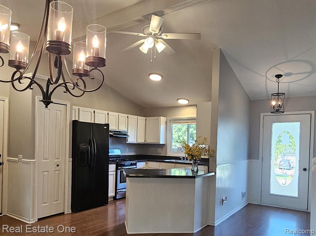 961 Abbey Lane, Milford, MI 48381 — Photo 3