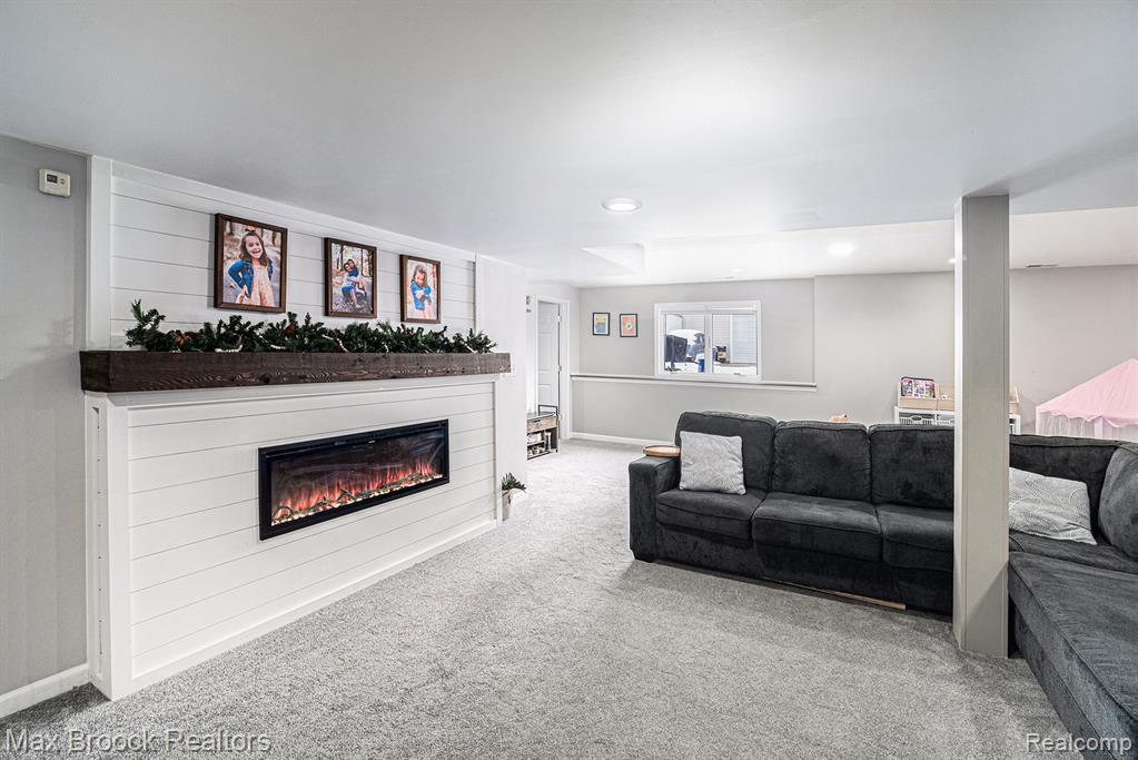 11412 Delmar Drive, Fenton, MI 48430 — Photo 30