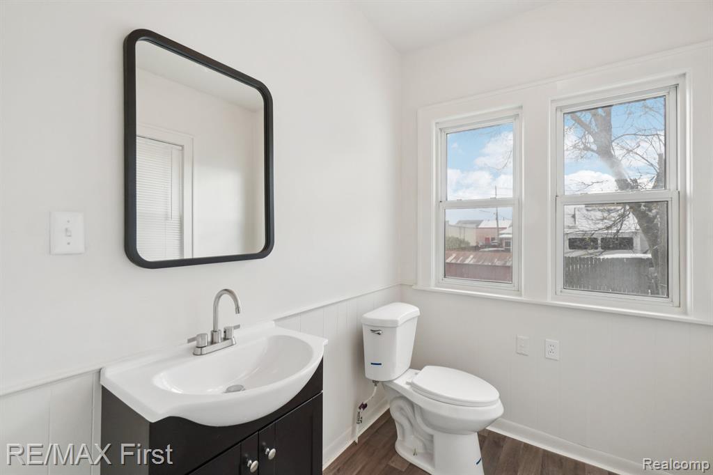 7726 Coolidge, Center Line, MI 48015 — Photo 12