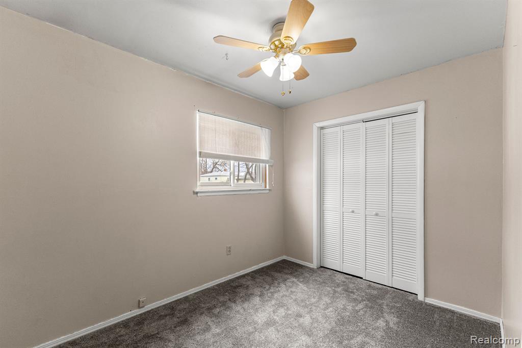 4928 RAYMOND Avenue, Dearborn Heights, MI 48125 — Photo 21