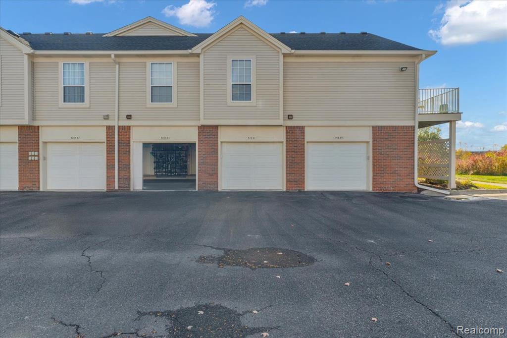 51641 Hale Lane, Chesterfield, MI — Photo 28