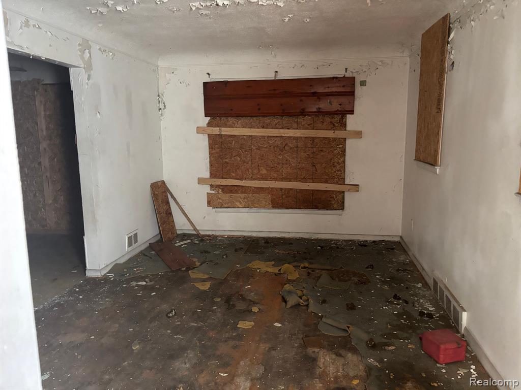 9555 SCHAEFER, Detroit, MI 48227 — Photo 8
