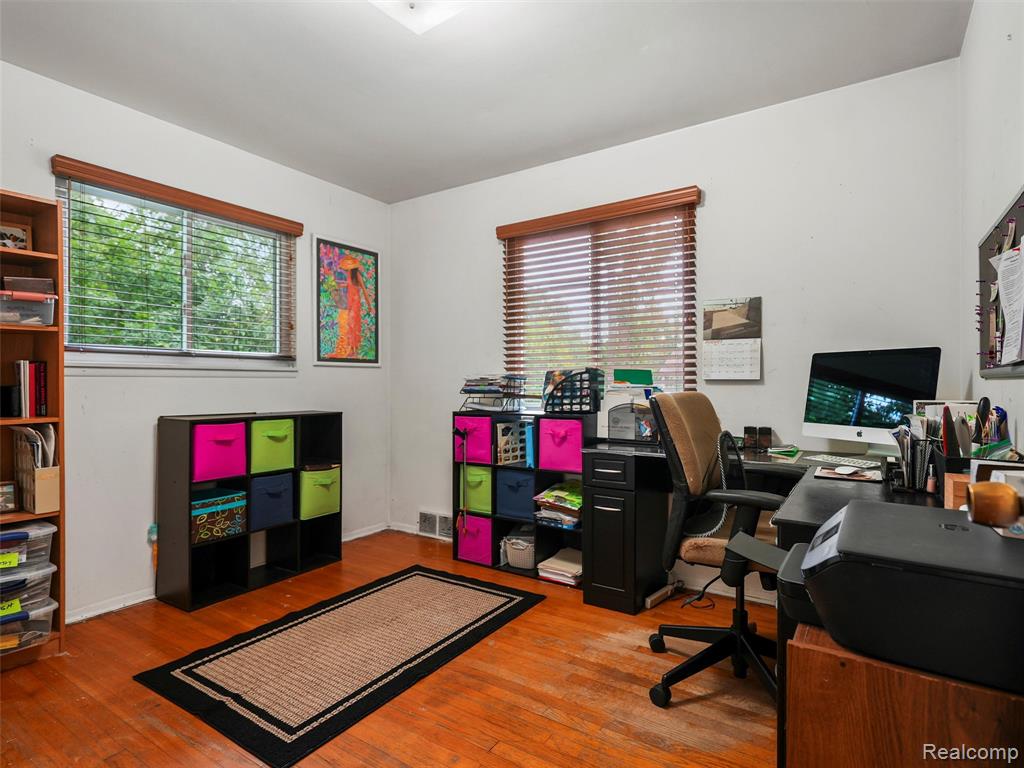 46275 W 11 Mile Rd, Novi, MI — Photo 33