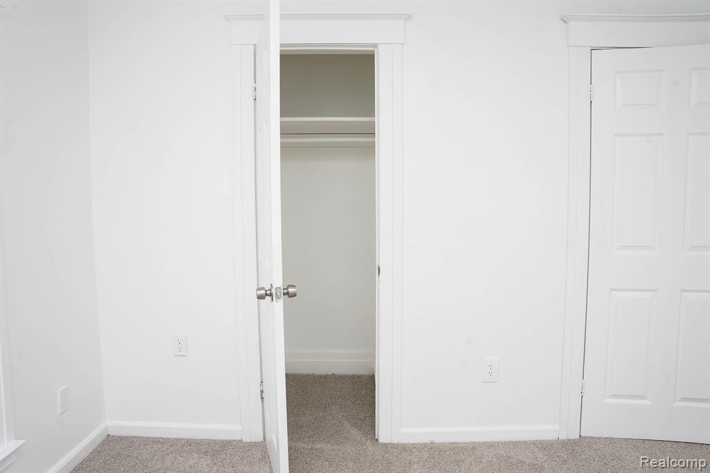 81 WILLARD Street, Pontiac, MI 48342 — Photo 13