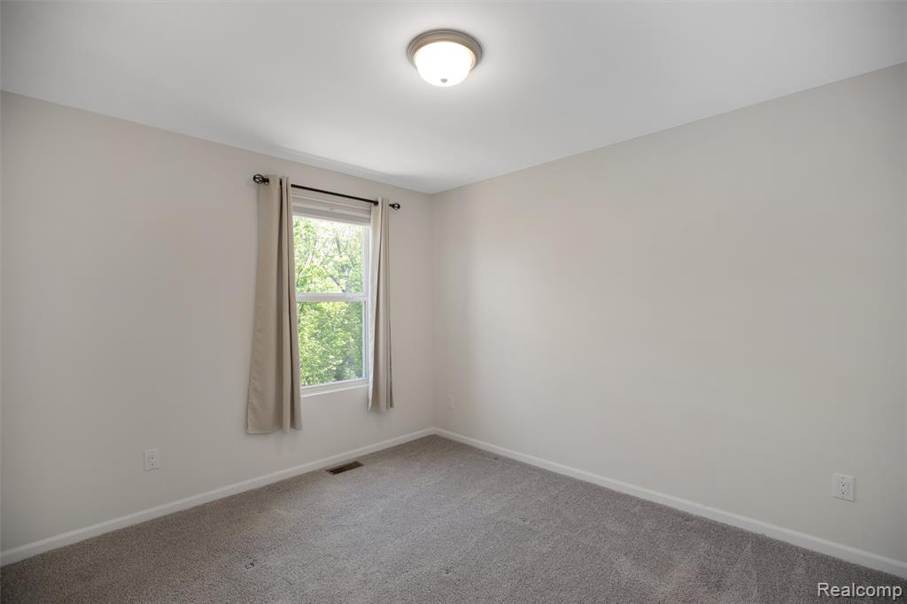 43583 Chancellor Lane, Novi, MI — Photo 23