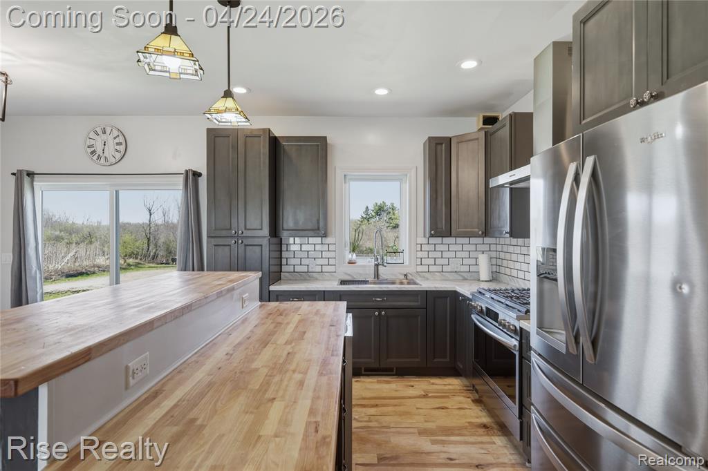 4399 E Bristol Road, Burton, MI 48519 — Photo 9