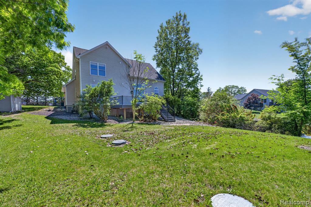 9055 Hegel Road, Goodrich Vlg, MI — Photo 11