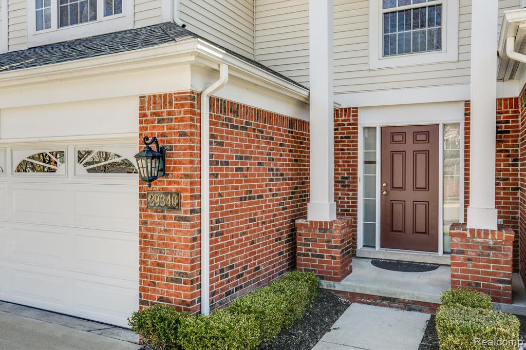 29340 DOUGLAS Drive, 132, Novi, MI 48377 — Photo 3