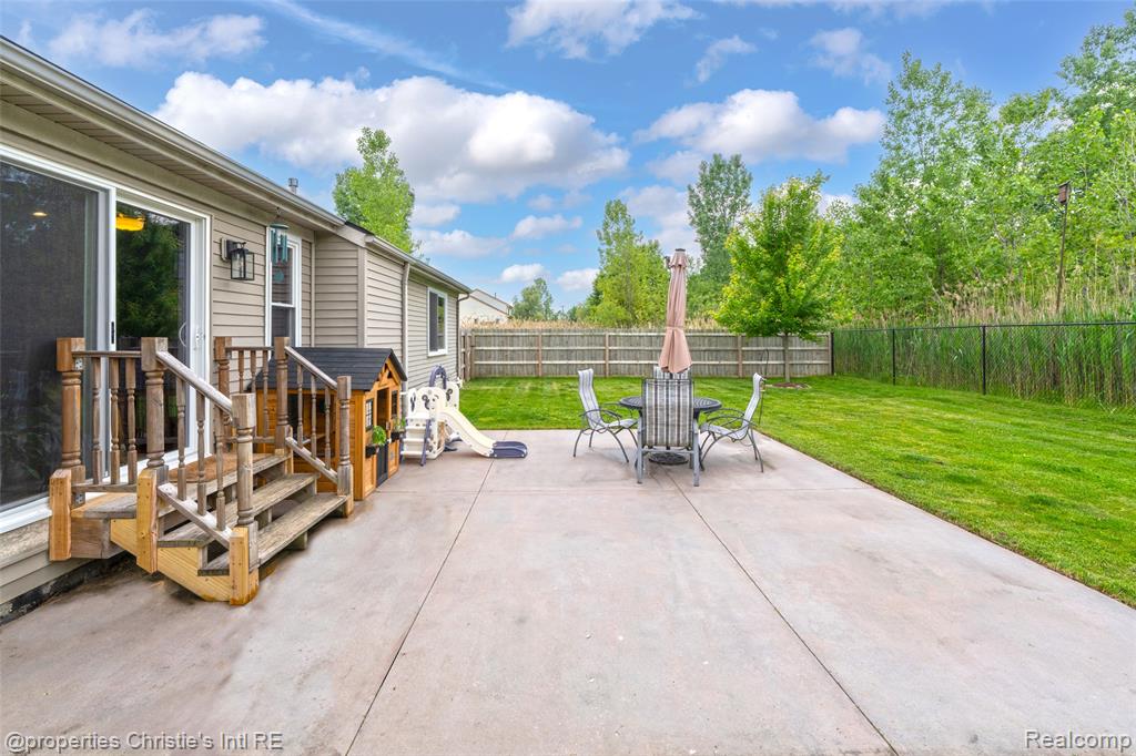 52287 Huntley Avenue, New Baltimore, MI 48047 — Photo 27