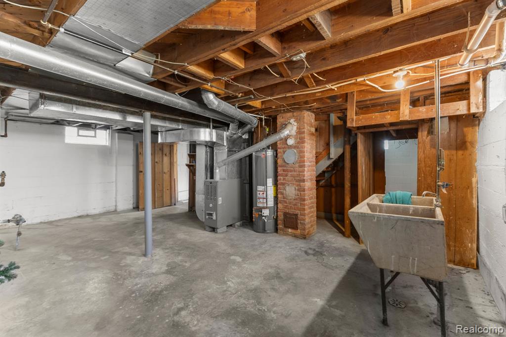 8690 TRINITY Street, Detroit, MI 48228 — Photo 28
