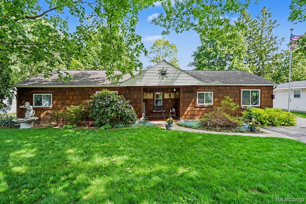 5830 Eldridge Drive, Waterford, MI 48327 — front exterior