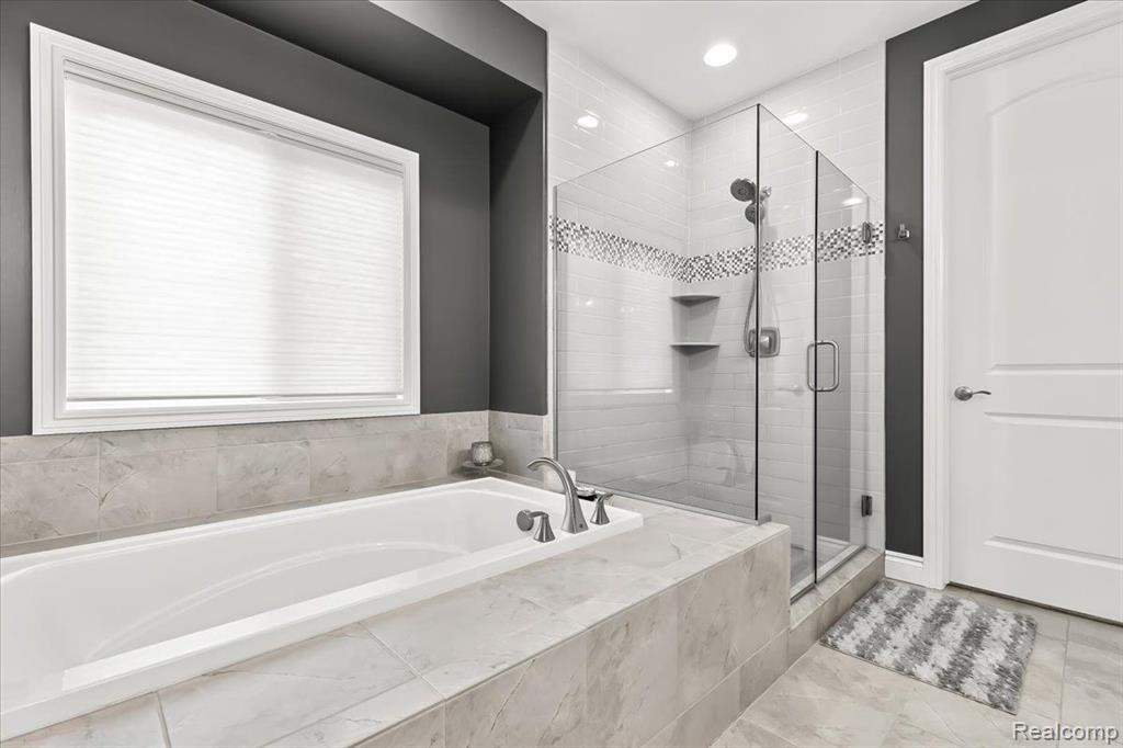 8350 STONEY CREEK Drive, South Lyon, MI 48178 — Photo 22