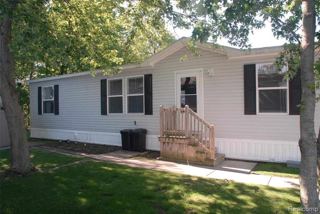 1101 Forest Lane, Columbus, MI