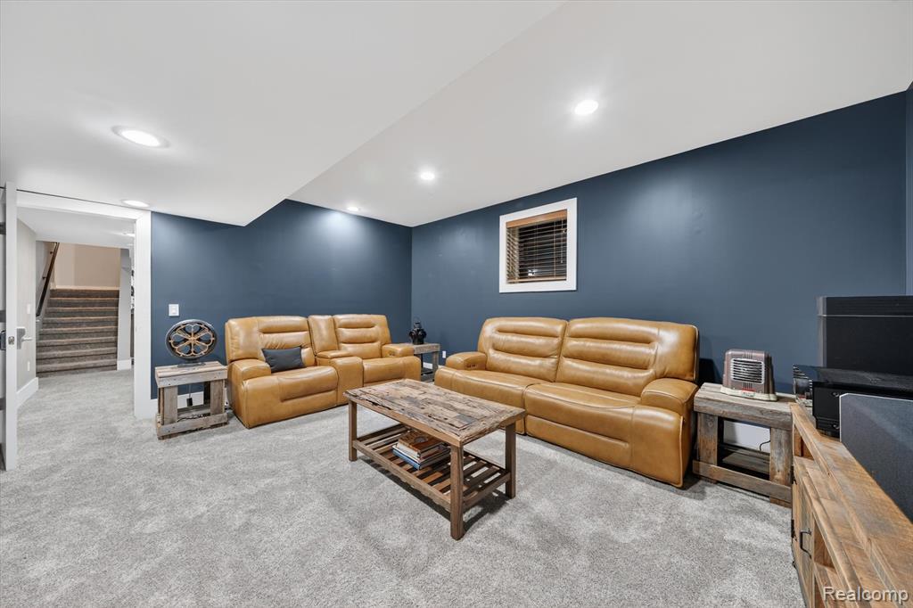 4176 Oak Tree Circle, Rochester, MI 48306 — Photo 30
