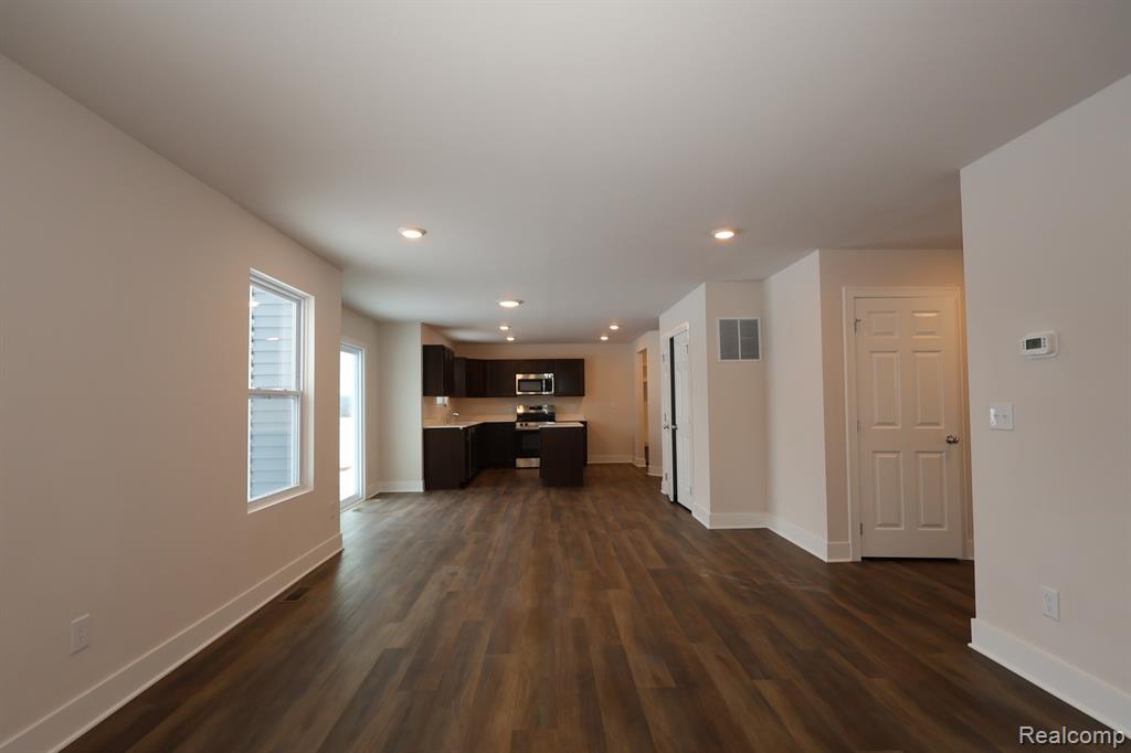 653 Swift Creek Drive, Chelsea, MI 48118 — Photo 8