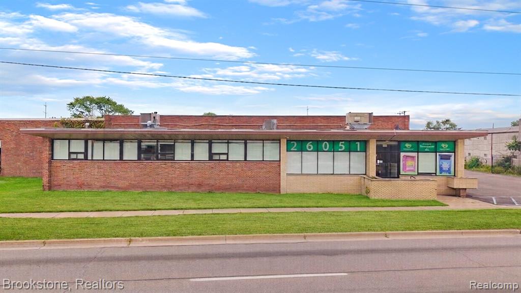 26051 Michigan Avenue, Inkster, MI 48141