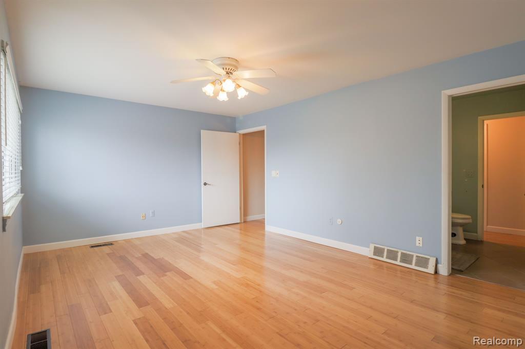 1816 SHIRE, Royal Oak, MI 48073 — Photo 14
