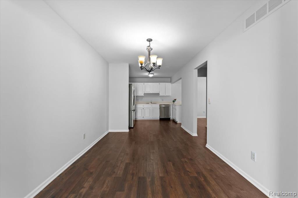 21106 W Glen Haven Circle, Novi, MI 48167 — Photo 8
