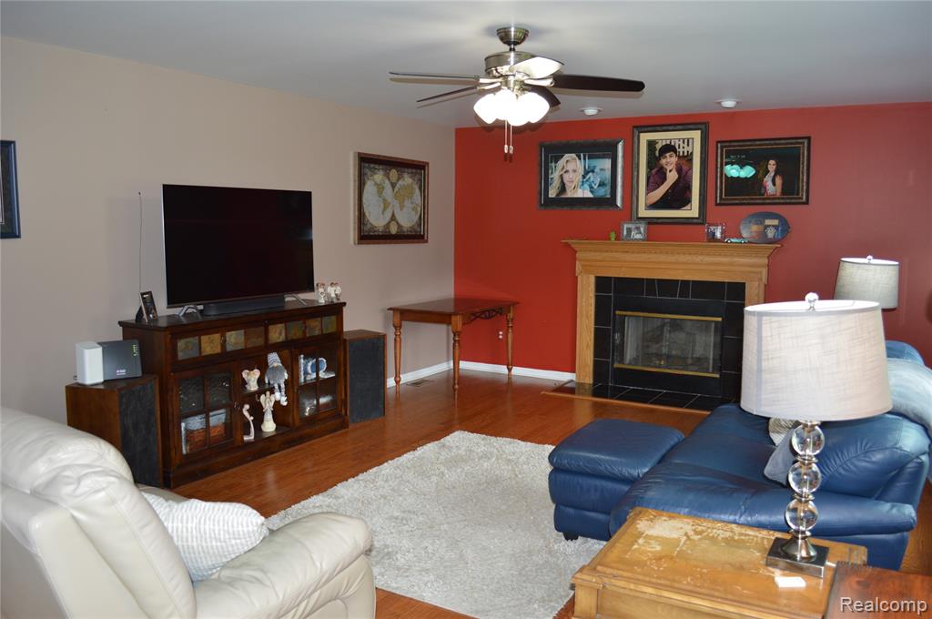 5708 Berwick Court, Clarkston, MI — Photo 11