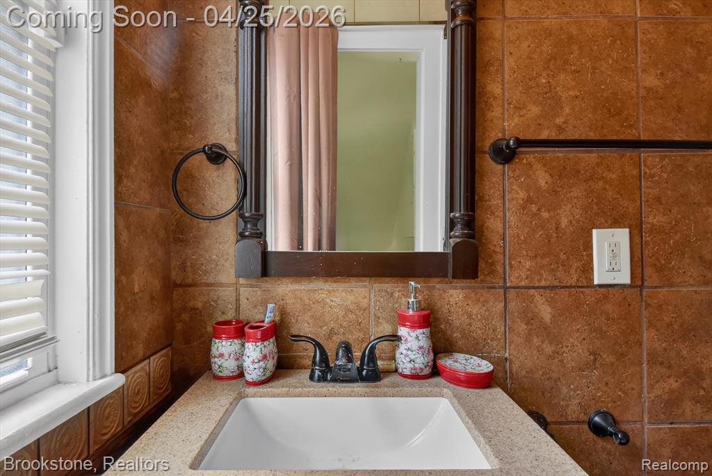 14000 Rutland Street, Detroit, MI 48227 — Photo 18