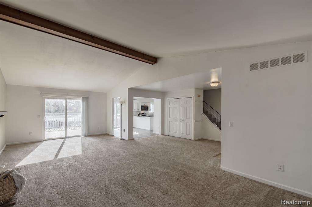 4851 Shoreline Boulevard, Waterford, MI 48329 — Photo 12