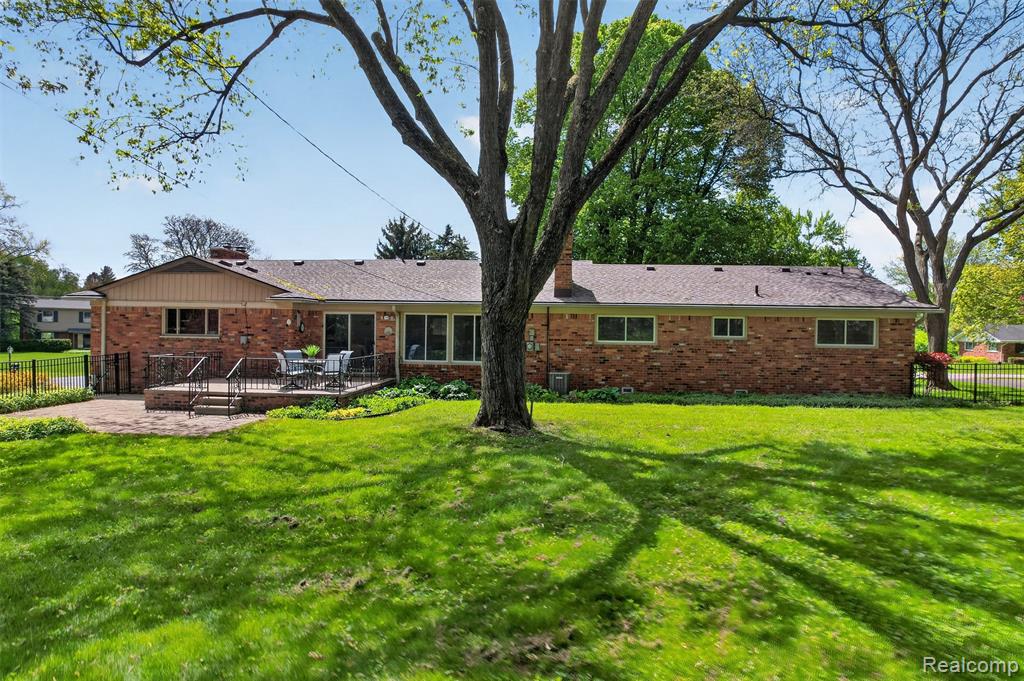 857 Helston Road, Bloomfield, MI 48304 — Photo 34