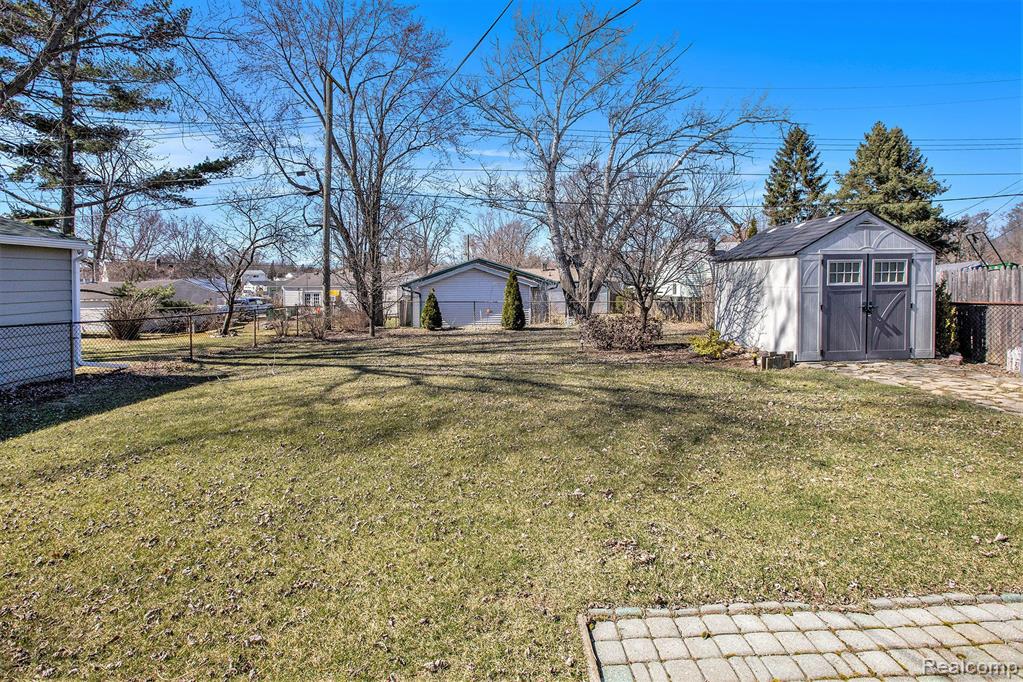 1163 FALL RIVER Road, Ypsilanti, MI 48198 — Photo 15