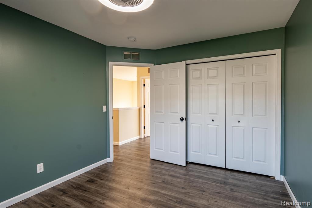 9535 GLENHILL Drive, Ypsilanti, MI 48198 — Photo 29