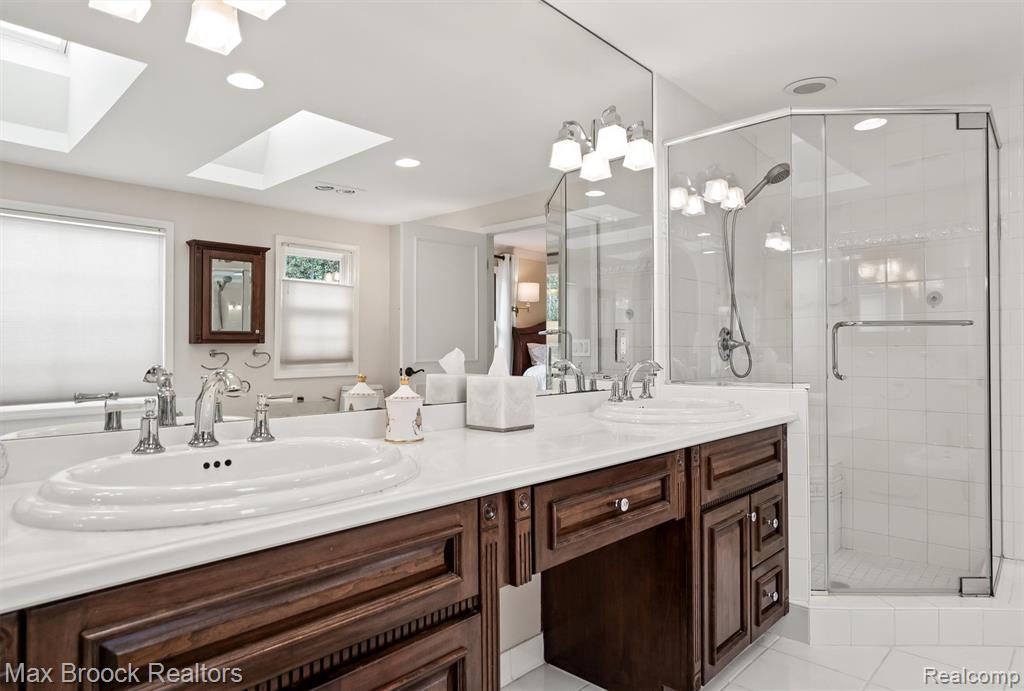 6280 Dakota Circle, Bloomfield Hills, MI 48301 — Photo 17