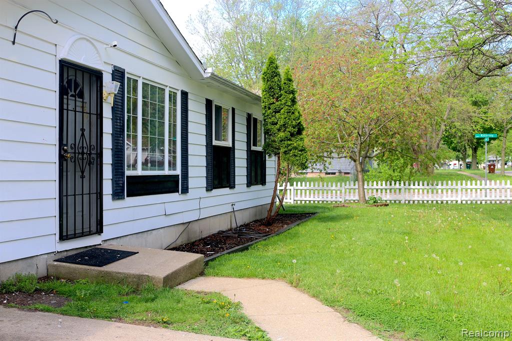 4053 HEATHGATE Drive, Lansing, MI 48911 — Photo 5
