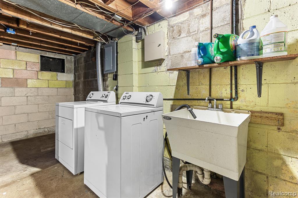 7491 Dacosta, Redford, MI 48239 — Photo 13