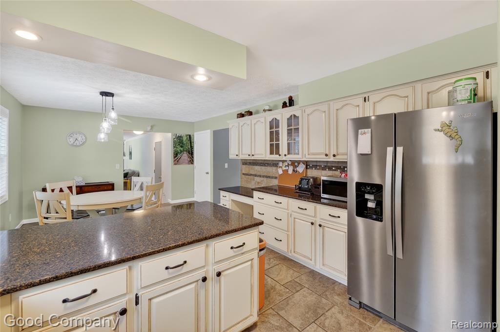 3761 Christopher Drive, Brighton, MI 48114 — Photo 9