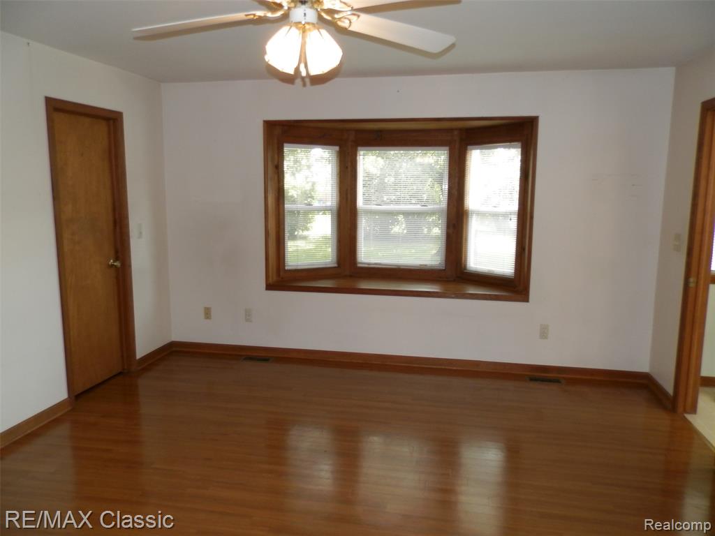7736 Berwick Drive, Westland, MI — Photo 22