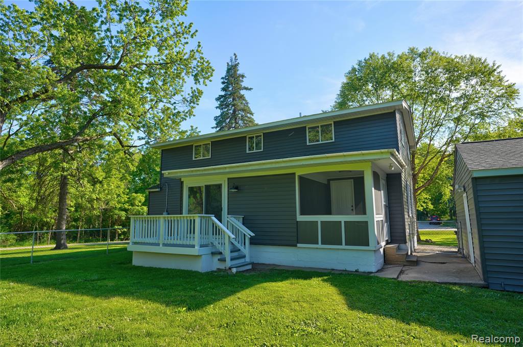 1460 W Silverbell Road, Lake Orion, MI — Photo 14