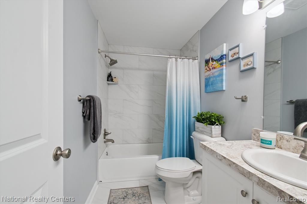21348 E Glen Haven Circle, Novi, MI 48167 — Photo 24