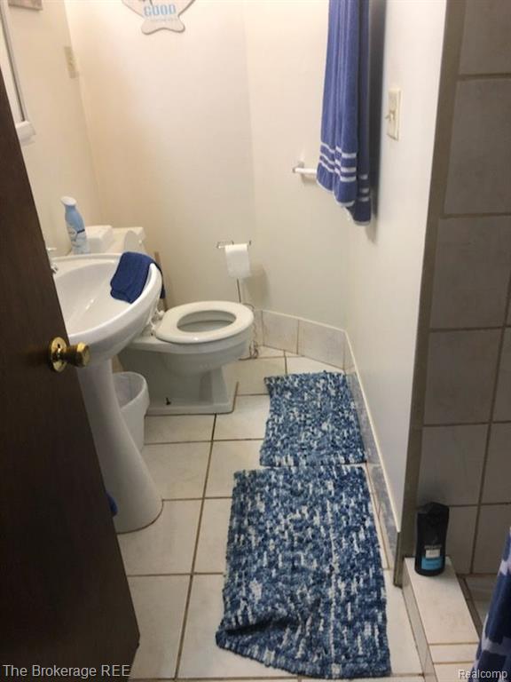 616 E 2ND Street, Flint, MI 48503 — Photo 15