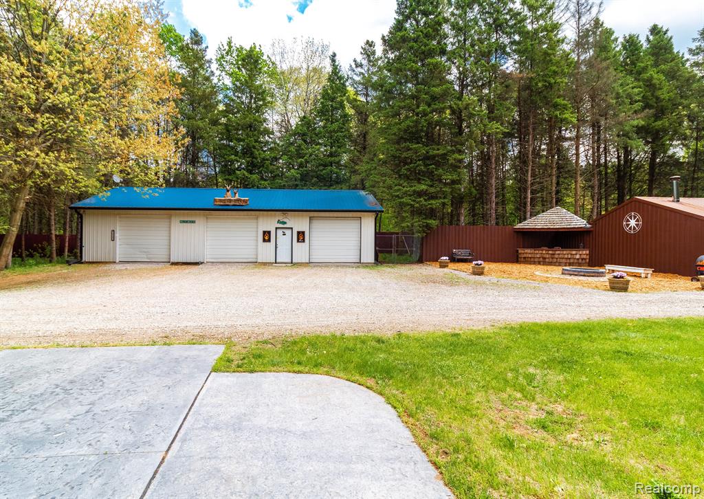 4707 MOUNT MORRIS Road, Columbiaville, MI 48421 — Photo 62