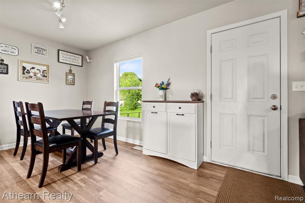 6102 Weyerbacher Drive, Swartz Creek, MI 48473 — Photo 15