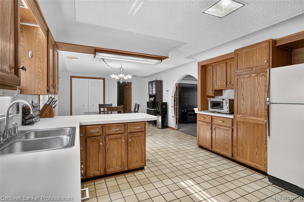 7194 N Center Road, Mount Morris, MI 48458 — Photo 17