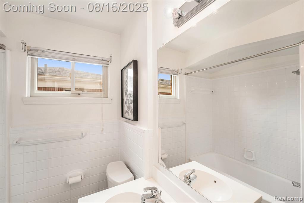 8277 Gary Avenue, Westland, MI — Photo 10