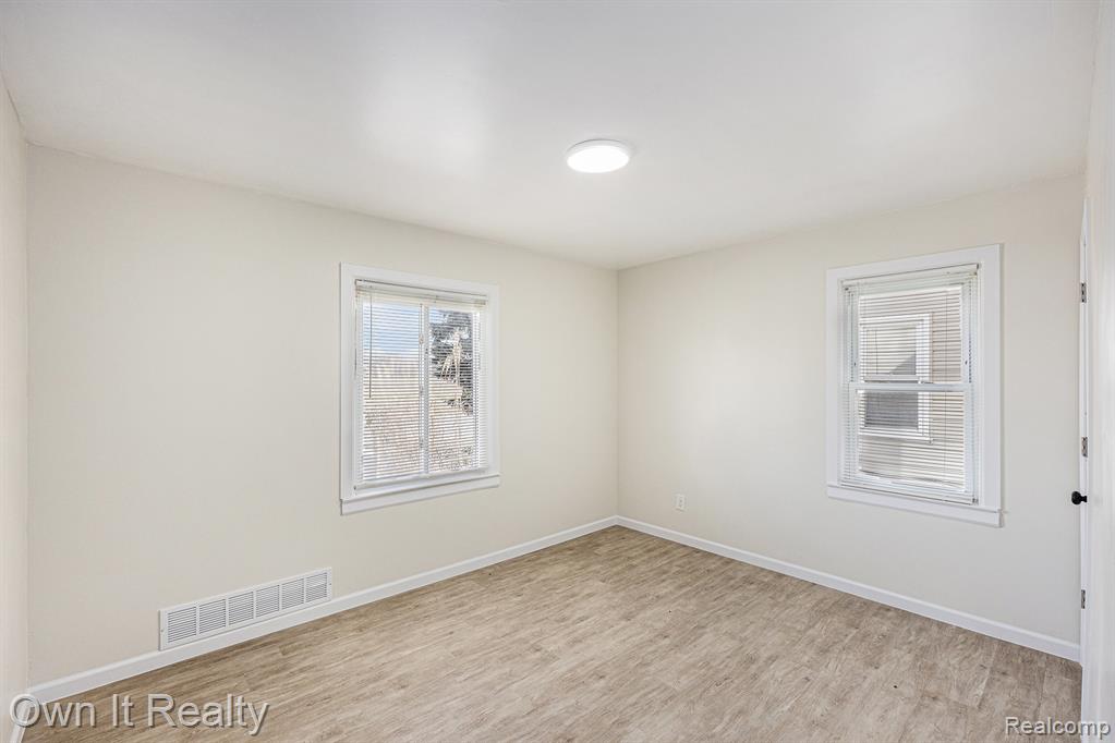 7437 Parkland, Dearborn, MI 48239 — Photo 11