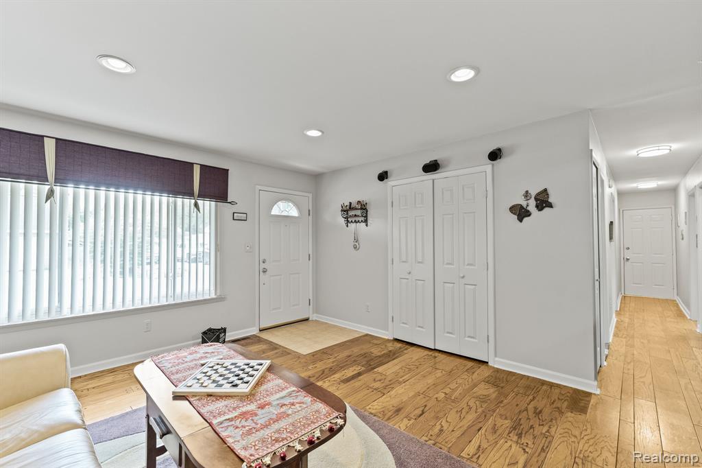 9220 Garden Terrace, Commerce Twp, MI 48382 — Photo 9