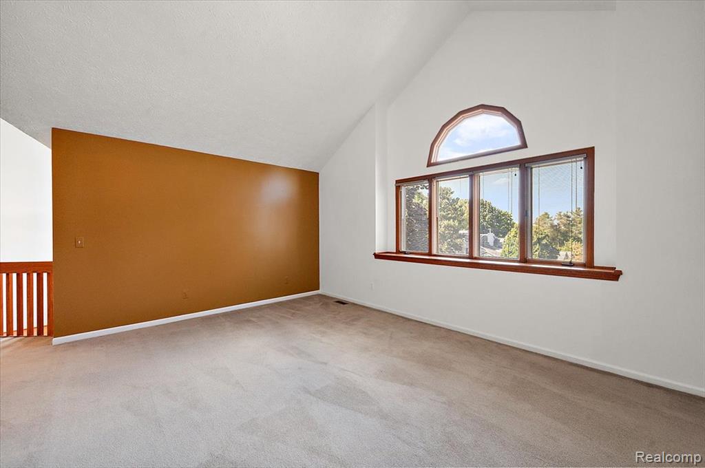 6583 RIDGEVIEW Drive, Clarkston, MI — Photo 32