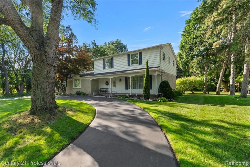 633 Foxhall Road, Bloomfield Hills, MI 48304 — Photo 9