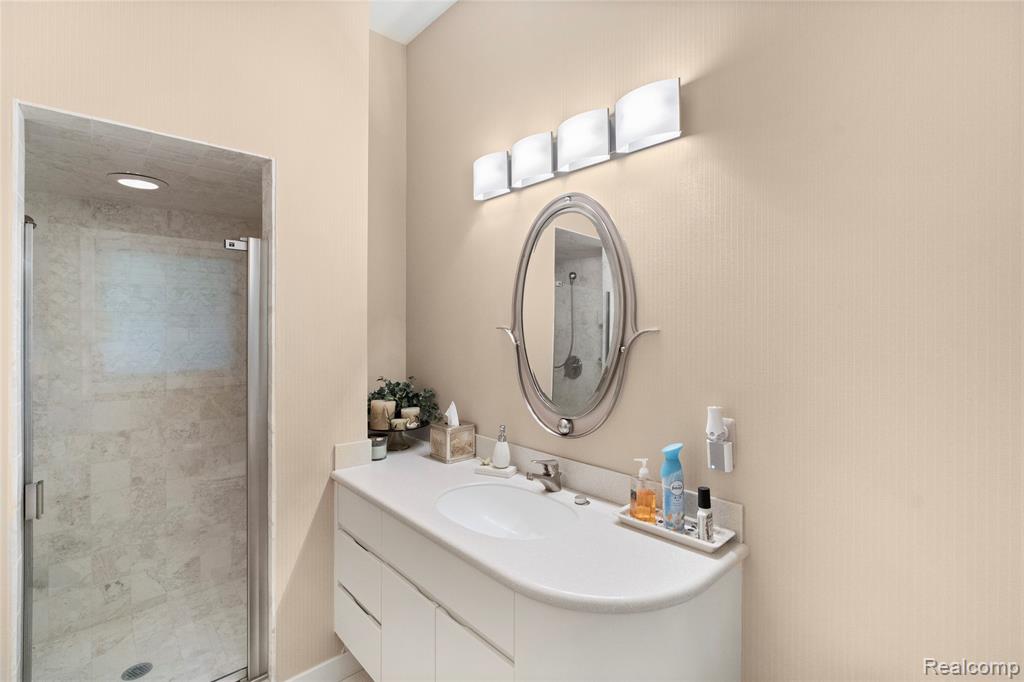 8479 Misty, Grand Blanc, MI 48439 — Photo 40