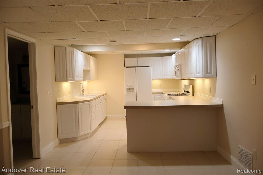 4161 Dunes Parkway, Norton Shores, MI 49441 — Photo 37
