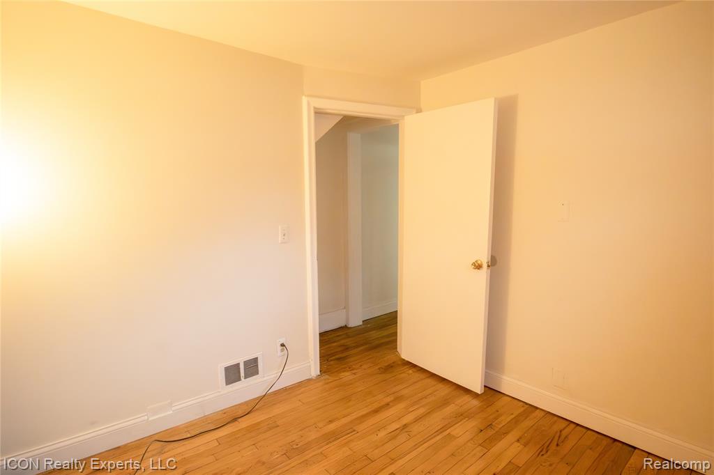 6838 Braun, Center Line, MI 48015 — Photo 14